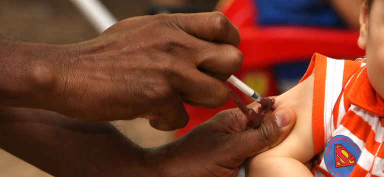 Campanha Nacional de Vacinação contra a Poliomielite e Multivacinação começou em todo Brasil nessa segunda (08)