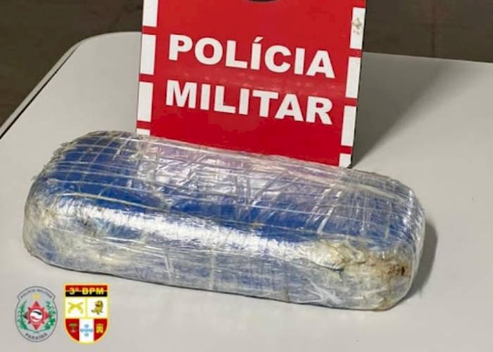 You are currently viewing Polícia prende casal com 1 kg de pasta base de cocaína em Teixeira no fim de semana