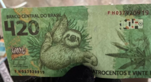 Read more about the article Polícia Federal apreende nota falsa de R$ 420 com imagem de maconha