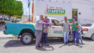 Read more about the article Prefeitura de Itapetim conseguiu carro doado para setor de engenharia