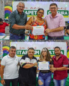 Read more about the article Alunos dos cursos de informática da Casa das Juventudes de Itapetim receberam certificados nesta semana