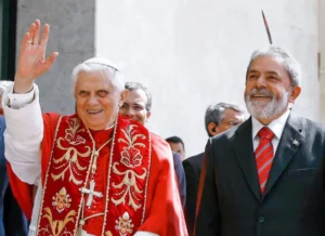 Read more about the article Pela 1ª vez na história, um Papa enterrará outro