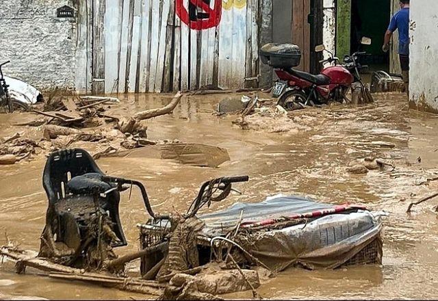 You are currently viewing Depois de 600 milímetros de chuva, litoral norte de SP contabiliza 36 mortos