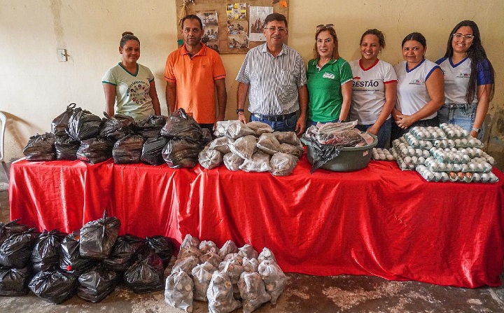 You are currently viewing Prefeitura de Itapetim realiza entrega de cestas básicas às famílias de programas sociais