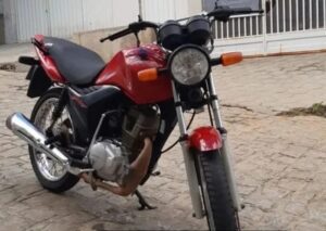 Read more about the article Moto roubada a poucos metros da companhia da PM em São José do Egito
