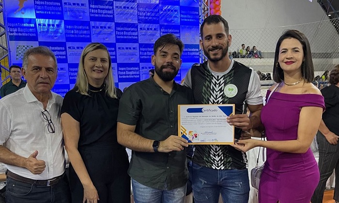 Read more about the article Com apoio da Prefeitura, cerca de 150 alunos itapetinenses participam da fase regional dos jogos escolares de Pernambuco