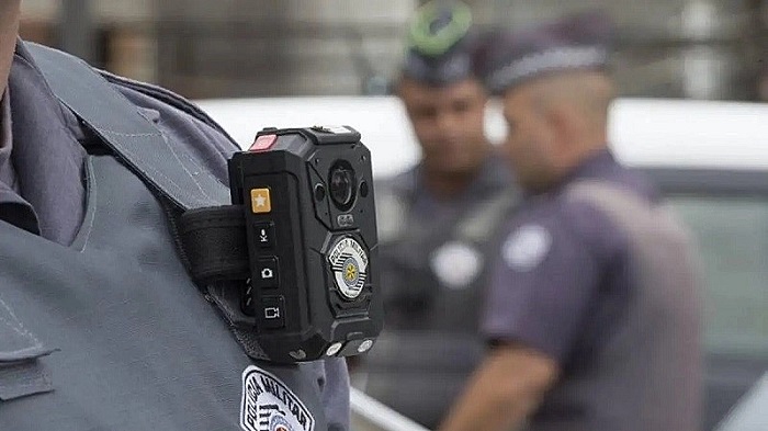 You are currently viewing Policiais de Pernambuco passam por treinamento para usar câmeras nas fardas