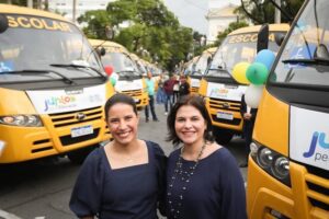 Read more about the article Raquel Lyra entrega 101 ônibus escolares; 6 cidades do Pajeú foram contempladas