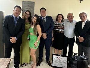 Read more about the article Sala dos advogados do Fórum de São José do Egito ganhou o nome de Gioveni Soares