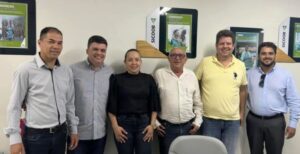 Read more about the article Prefeito de Ouro Velho doa terreno para construção da nova sede do Sicoob