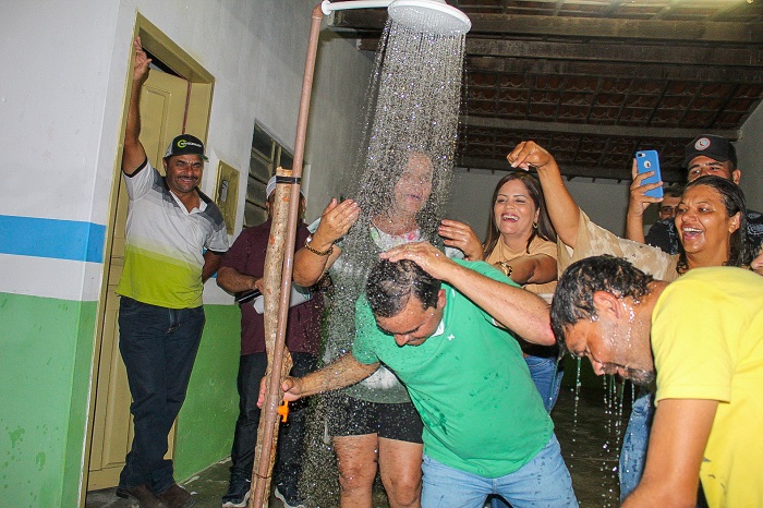 Read more about the article Prefeito entregou novo sistema de abastecimento de água em Lagoa dos Campos