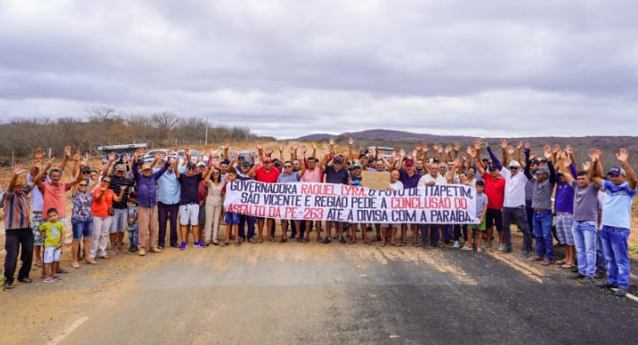Read more about the article Moradores protestaram contra obra inacabada do Governo do Estado, em São Vicente