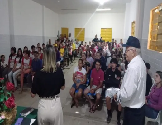 You are currently viewing Sicoob implanta programa Cooperativa Mirim em escola de São José do Egito