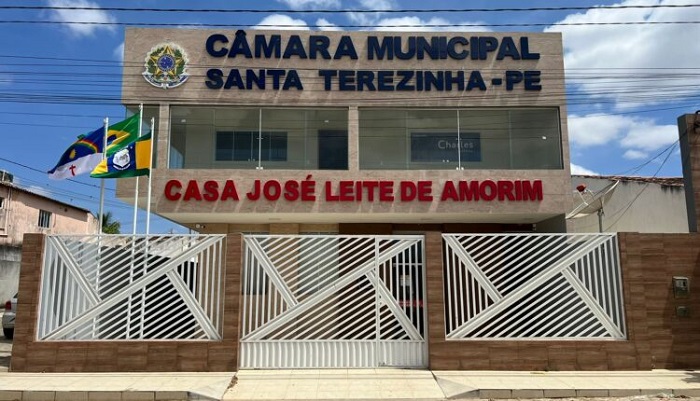 Read more about the article Câmara de Vereadores de Santa Terezinha vive situação atípica após afastamento de mais 3 vereadores