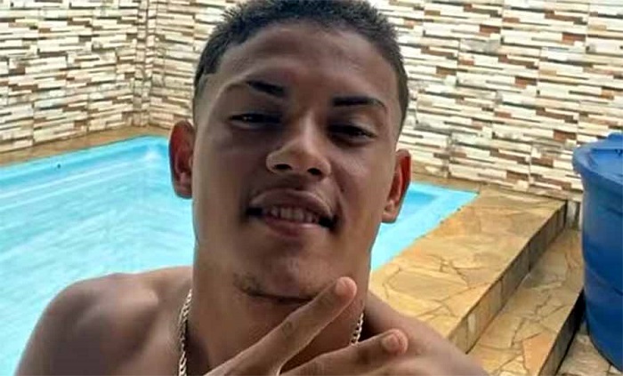 Read more about the article Jogador de futebol pernambucano foi morto no Acre após foto com gesto associado a facção