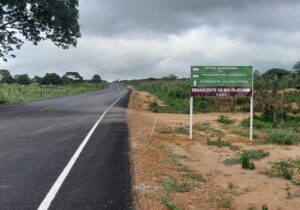 Read more about the article Prefeitura de Brejinho instala placas de sinalização para a Nascente do Rio Pajeú