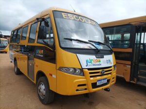 Read more about the article São José do Egito ganhou ônibus escolar completo do Governo do Estado
