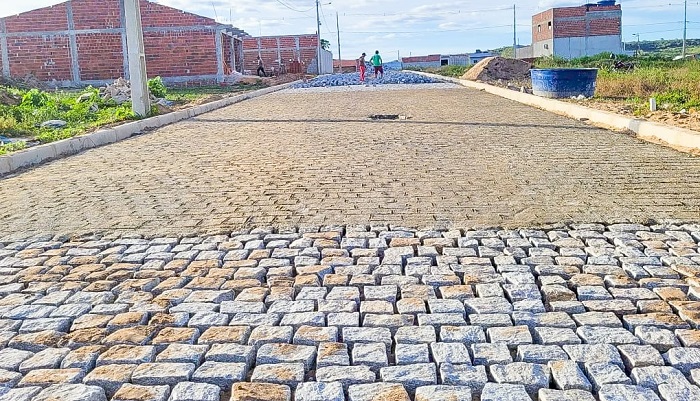 Read more about the article 18 ruas sendo pavimentadas em Brejinho