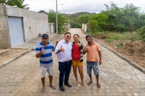 Read more about the article Pavimentação de duas ruas no Bairro Santa Luiza de Marilac em Itapetim começaram