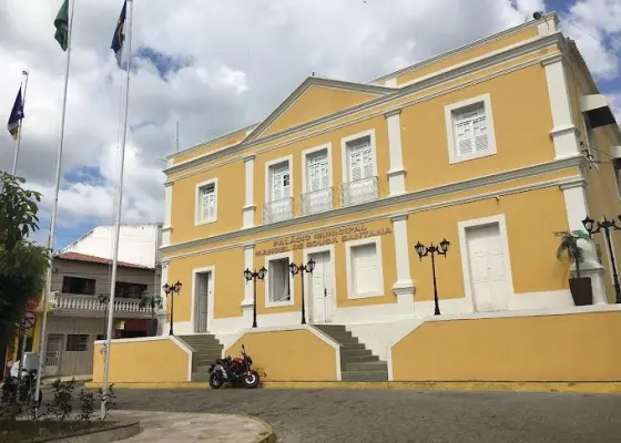 Read more about the article Flores anuncia concurso público com 49 vagas em diversas áreas
