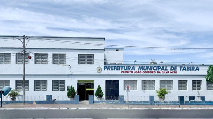 Read more about the article Prefeitura de Tabira reafirma compromisso com a legalidade em caso envolvendo incorporação de gratificações