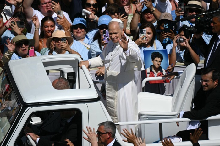 Read more about the article Carlo Acutis é canonizado e se torna o 1º santo da geração millennial