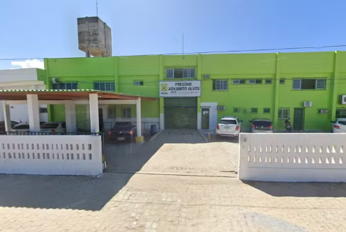 Read more about the article Advogado suspeito de mandar vídeo íntimo para filha de 16 anos é transferido para presídio em Arcoverde