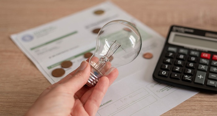 Read more about the article Contas de energias ficarão mais baratas em outubro