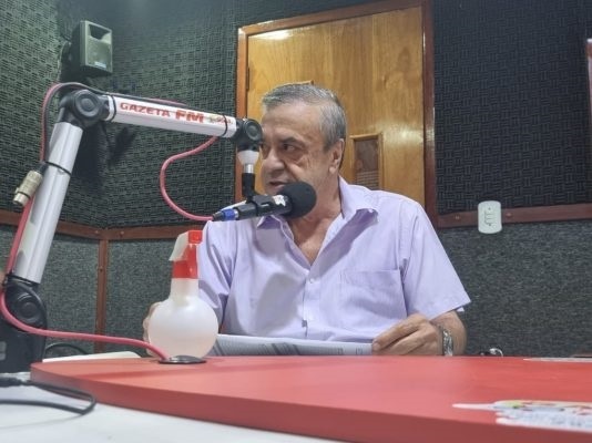 Read more about the article TCE-PE anula débito e multa contra Evandro Valadares