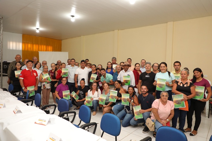 Read more about the article Prefeitura de Tabira reúne mais de 50 associações rurais em encontro inédito no programa “Diálogo Rural”