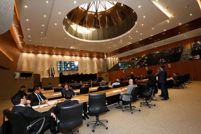 Read more about the article Alepe autoriza governo a fazer dois novos empréstimos internacionais