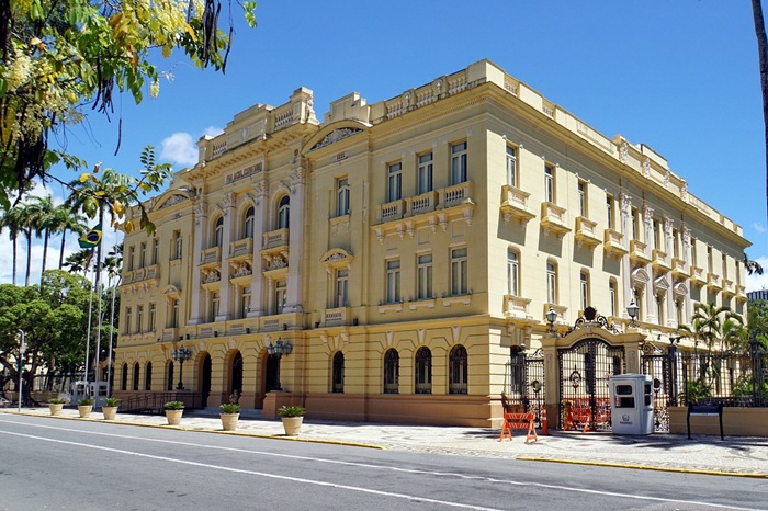 Read more about the article Pernambuco antecipa ponto facultativo do Dia do Servidor Público Estadual para 27 de outubro