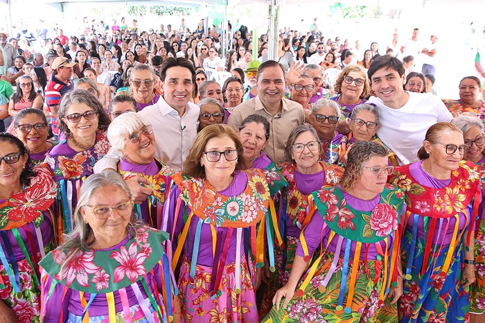 Read more about the article Brejinho inaugura Academia da Saúde em Lagoinha com presença do Ministro Silvio Costa Filho