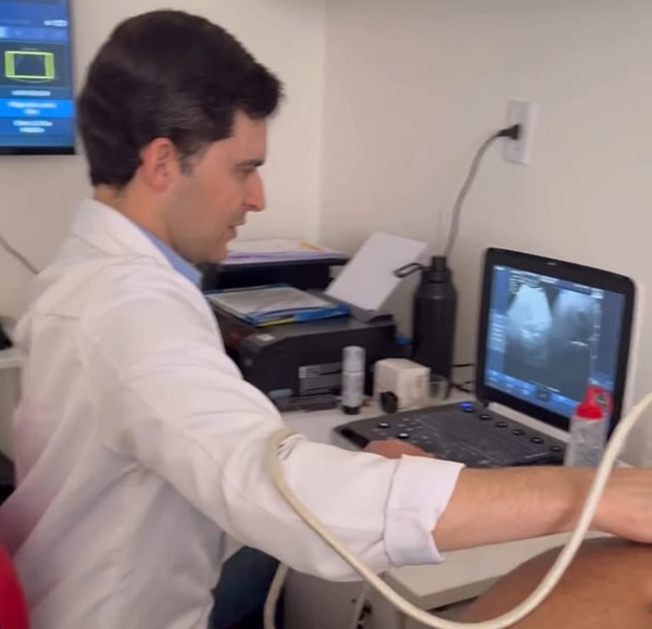 Read more about the article Médico egipciense volta as atividades depois de período de capacitação na Espanha