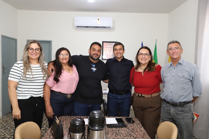 Read more about the article Prefeito de Tabira recebeu vereadores de oposição