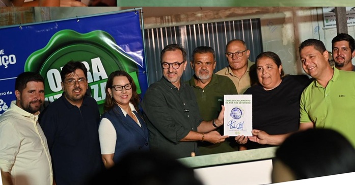 Read more about the article Fredson Brito assina ordem de serviço para calçamento que liga o Bairro Ipiranga ao Loteamento Cassiano