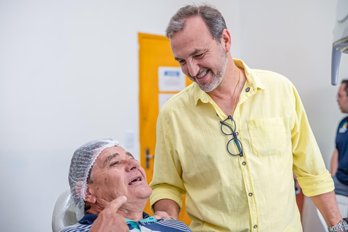 Read more about the article Prefeitura de São José do Egito realizou mutirão para entrega de próteses dentárias