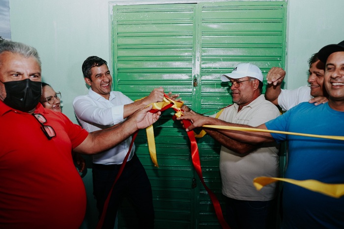 Read more about the article Tabira investe em modernização da Feira de Gado e entrega primeira balança eletrônica para pesagem animal