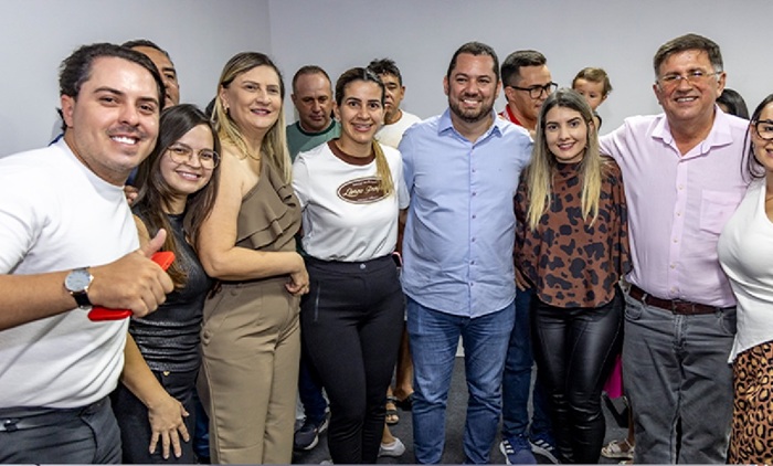 Read more about the article Adelmo e Aline Karina apresentaram Romerinho Jatobá