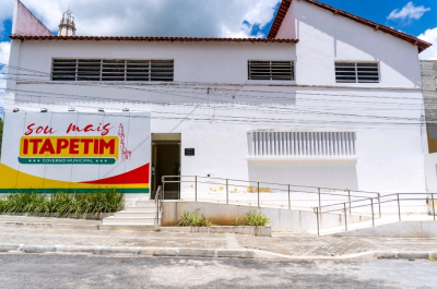 Read more about the article Servidores de Itapetim recebem pagamento referente ao mês de novembro