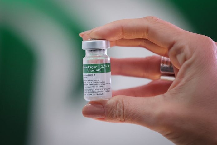 Read more about the article Brasil ganha vacina contra a dengue