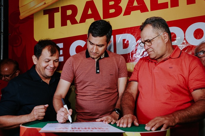 Read more about the article Prefeito de Tabira deverá fazer reforma administrativa, diz jornalista