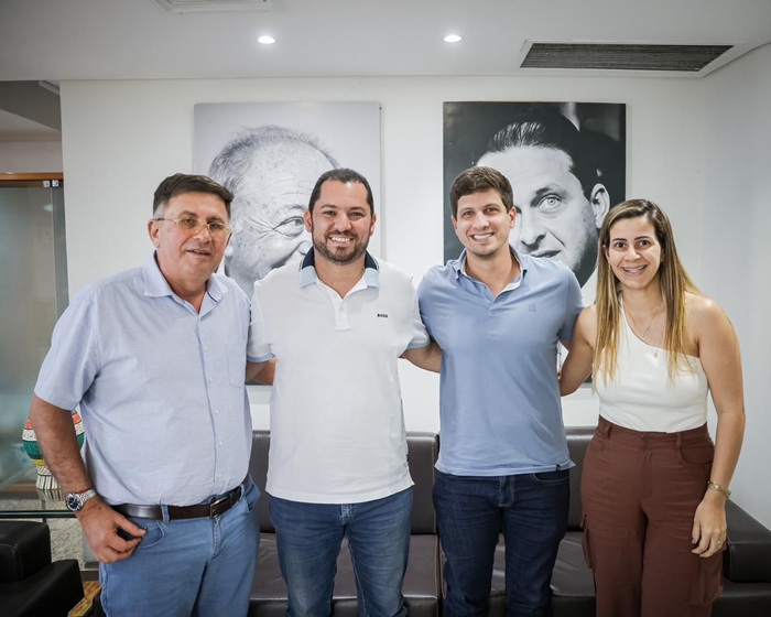 Read more about the article Prefeita de Itapetim, Aline Karina, anuncia apoio a Romerinho Jatobá como pré-candidato a deputado estadual
