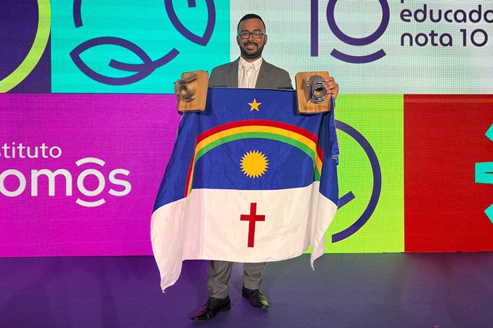 Read more about the article Professor pajeuzeiro vence Prêmio Educador Nota 10