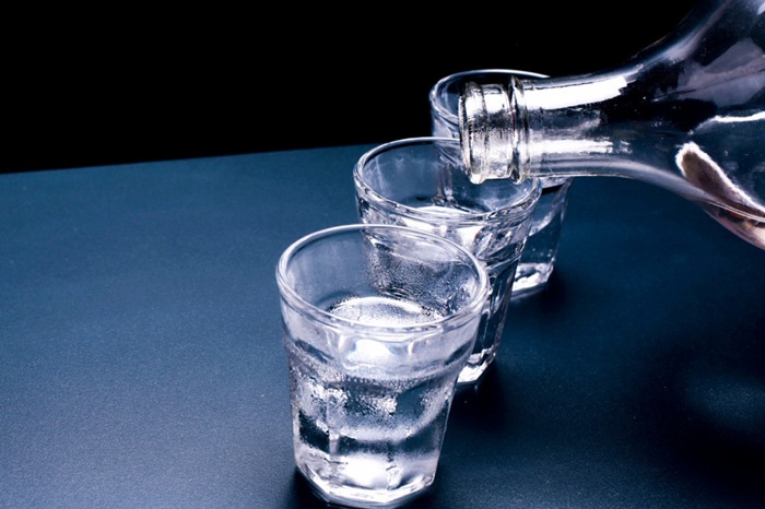 Read more about the article Pernambuco investiga mais três notificações suspeitas de intoxicação por metanol