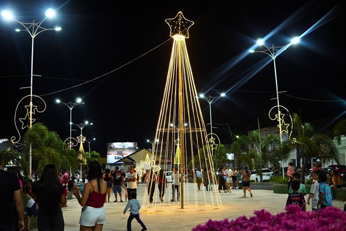 Read more about the article Natal Luz e Poesia foi aberto em Itapetim