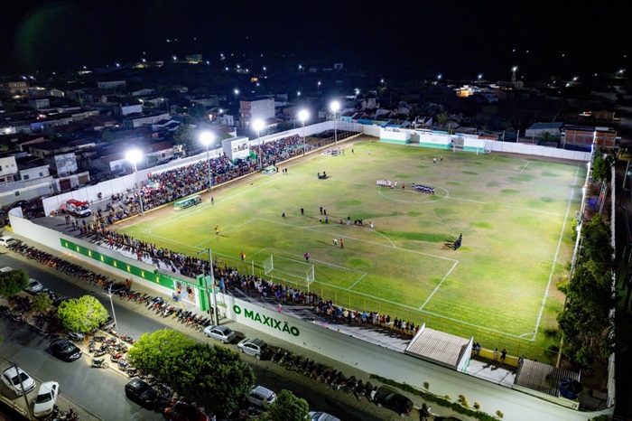 Read more about the article Com estádio lotado, Itapetim realiza final do Campeonato de Futebol 2025 e inaugura placar eletrônico no “Maxixão”