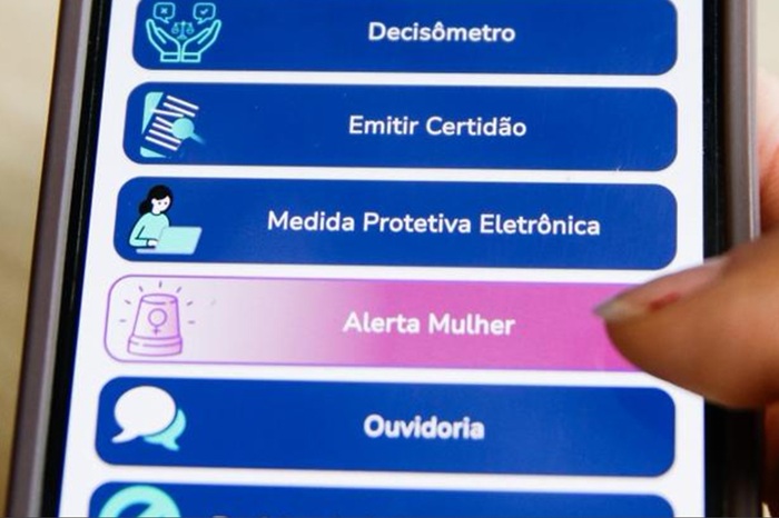 Read more about the article TJPE lança aplicativo que auxilia mulheres vítimas de violência a acionar rede de apoio pra pedir ajuda