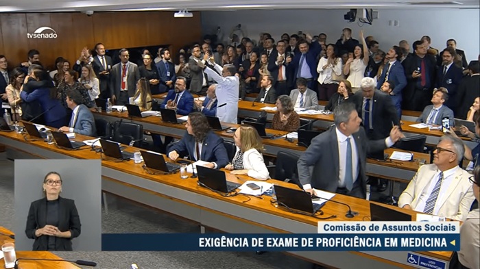 Read more about the article Comissão do Senado aprova projeto que cria exame para exercício da Medicina