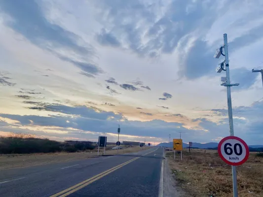 Read more about the article Lombada eletrônica é instalada na PE-320 altura de Afogados da ingazeira